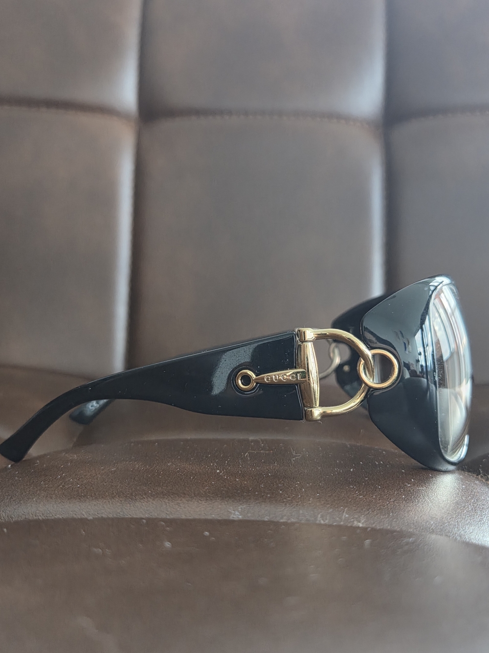 Gucci Women's Black Gradient Lens Oversized Sunglasses - Picture 4 of 5